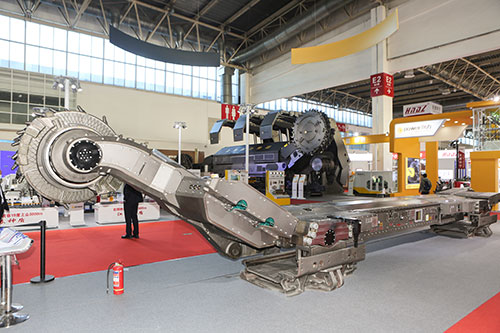 創力集團薄煤層大功率1200采煤機耀世而出(圖1)