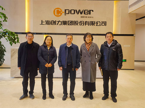 上海市青浦區(qū)總工會主席高健一行來我公司考察指導(dǎo)工作(圖1)