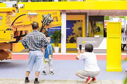 1fad4325-226a-493f-8ec5-5ef7b609f93a.jpg 熱烈祝賀上海創力集團參展貴州能博會取得圓滿成功(圖5)