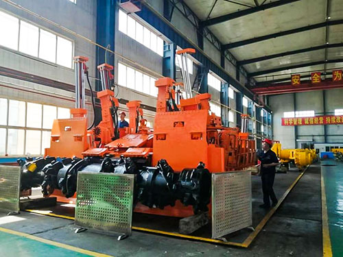 圖片2.jpg 上海創(chuàng)力集團(tuán)下屬大同同力公司圓滿完成久益掘錨機(jī)維修任務(wù)(圖2)