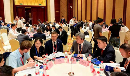 上海創(chuàng)力集團總經(jīng)理張世洪應邀參加第十屆中俄中小企業(yè)合作圓桌會議(圖2)